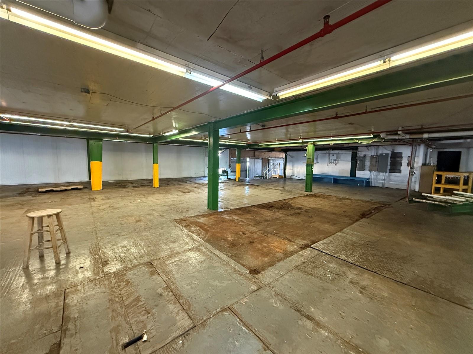 Image 46 of 57 For 500 Avenue R Sw