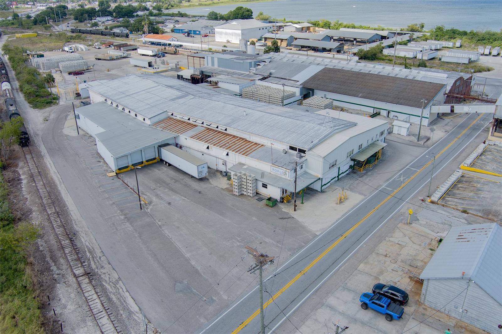 Image 7 of 57 For 500 Avenue R Sw