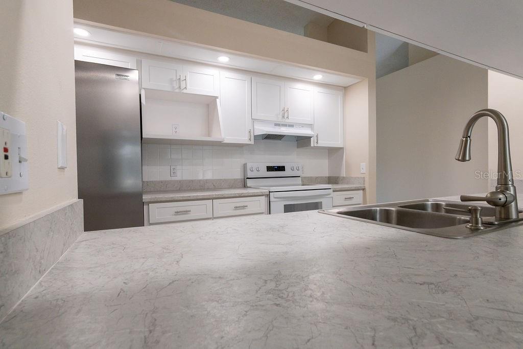 Image 10 of 48 For 2405 Timbercreek Loop E