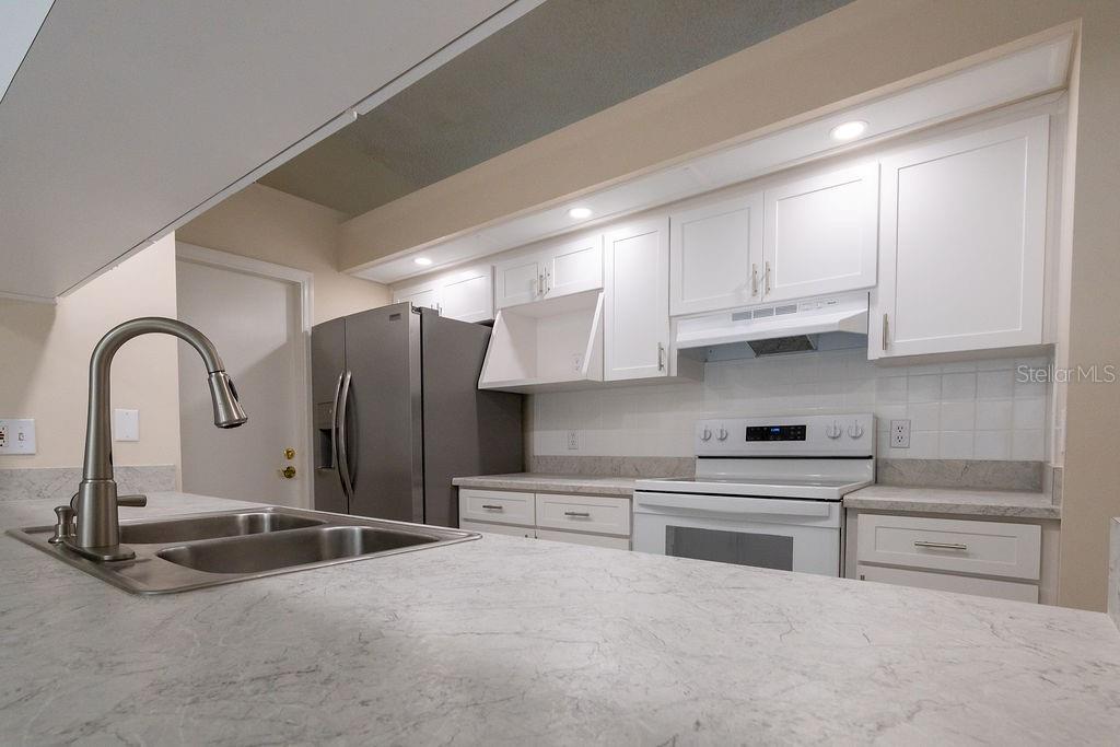 Image 11 of 48 For 2405 Timbercreek Loop E