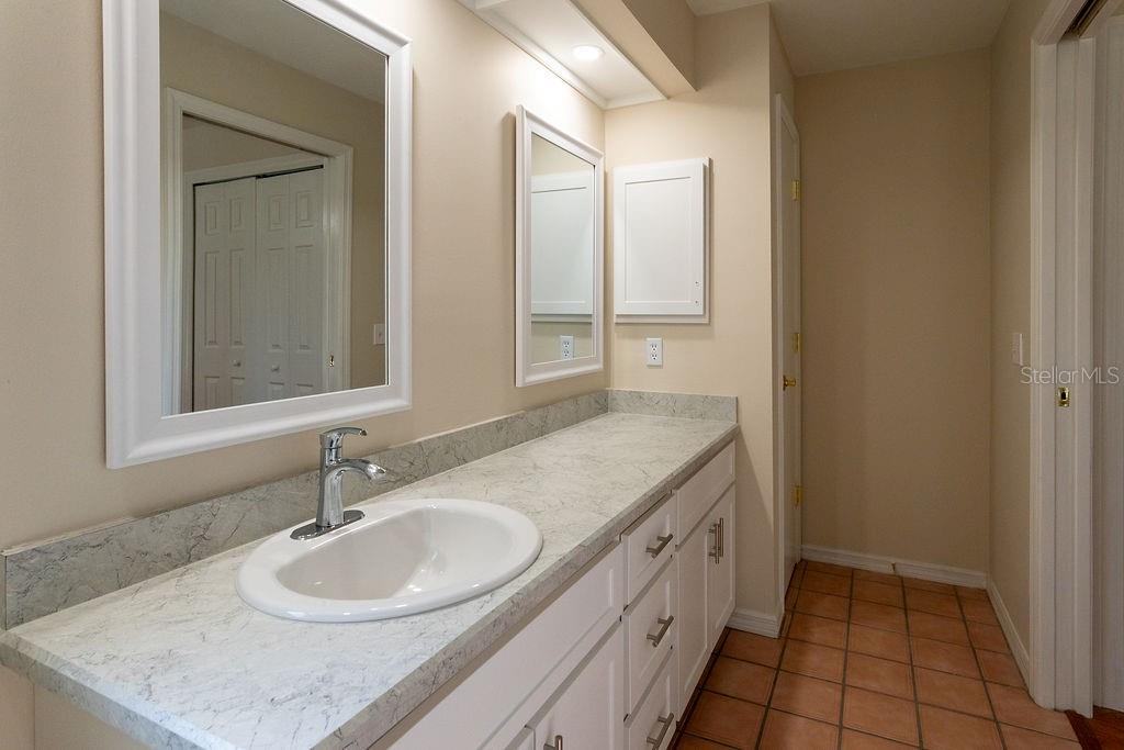 Image 36 of 48 For 2405 Timbercreek Loop E