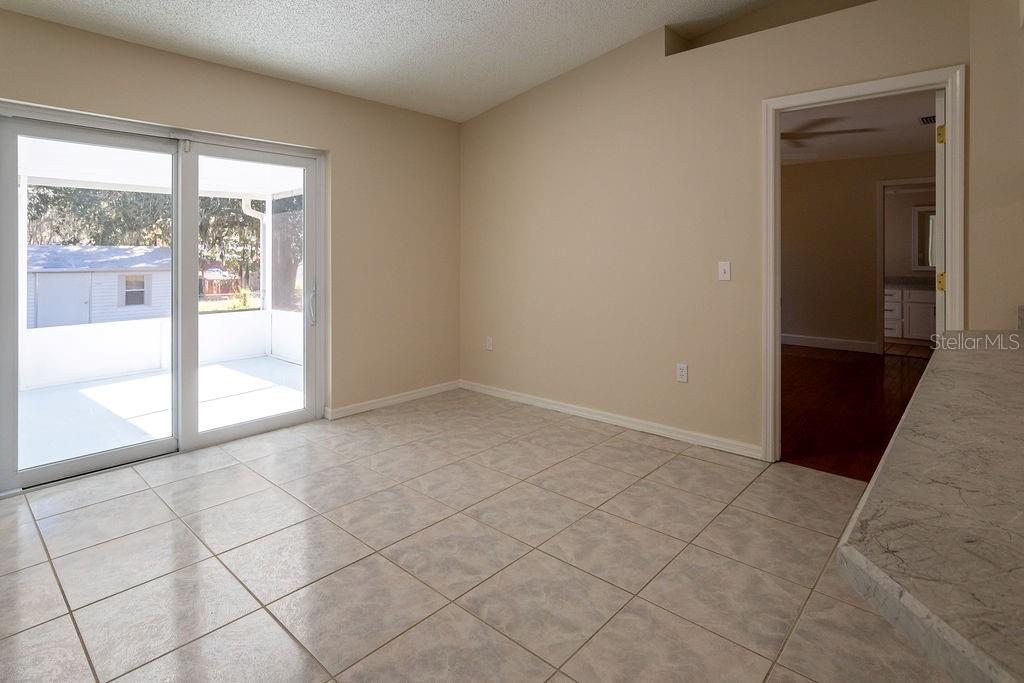 Image 37 of 48 For 2405 Timbercreek Loop E