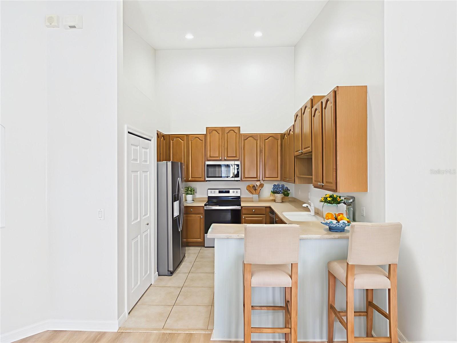 Image 5 of 22 For 2727 Rutledge Court