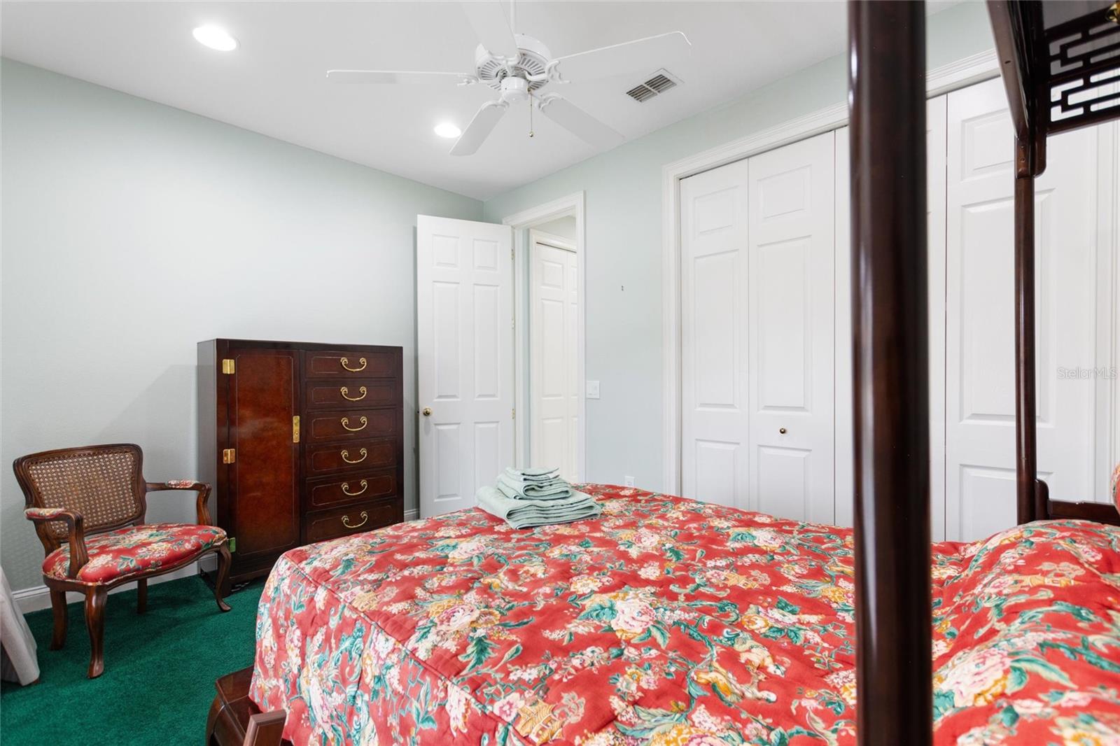 Image 21 of 34 For 1046 Caravan Loop