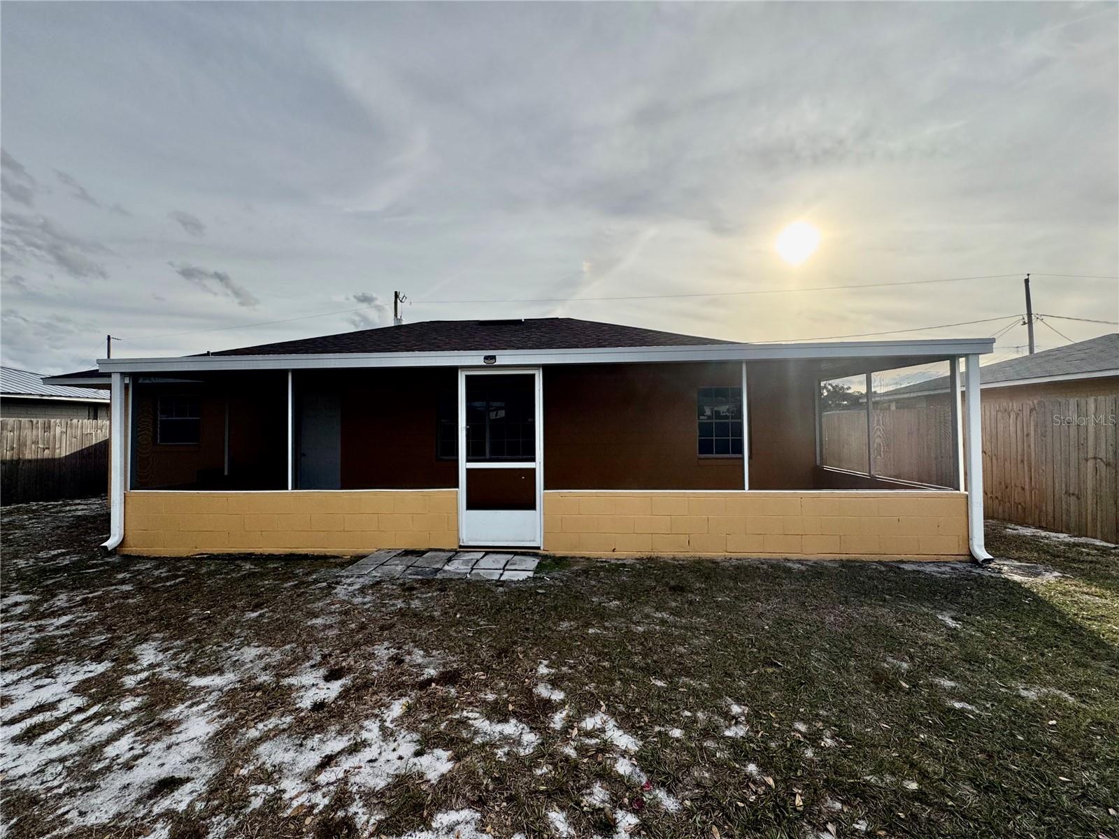 Image 17 of 20 For 203 Summer View Drive