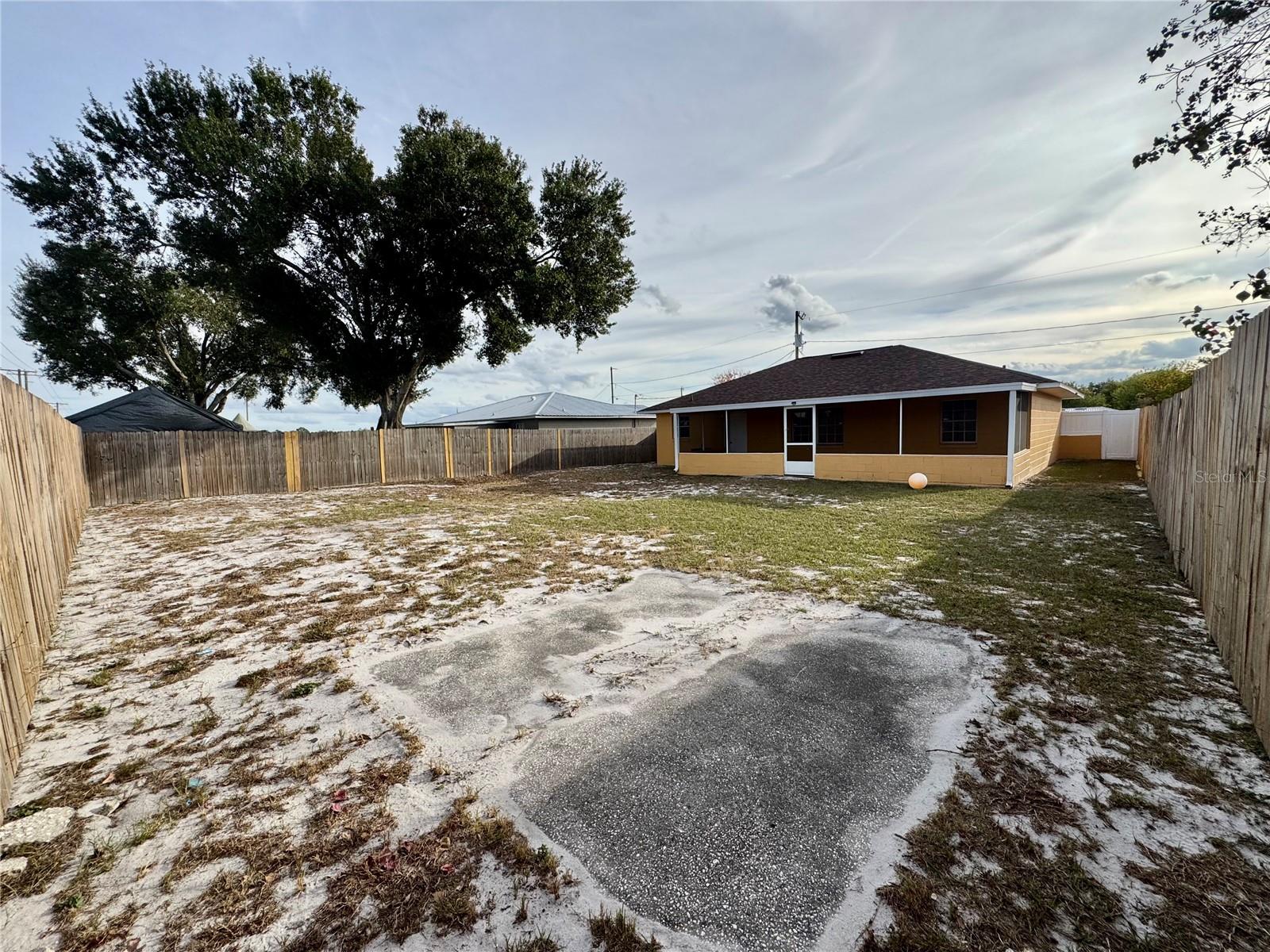 Image 19 of 20 For 203 Summer View Drive