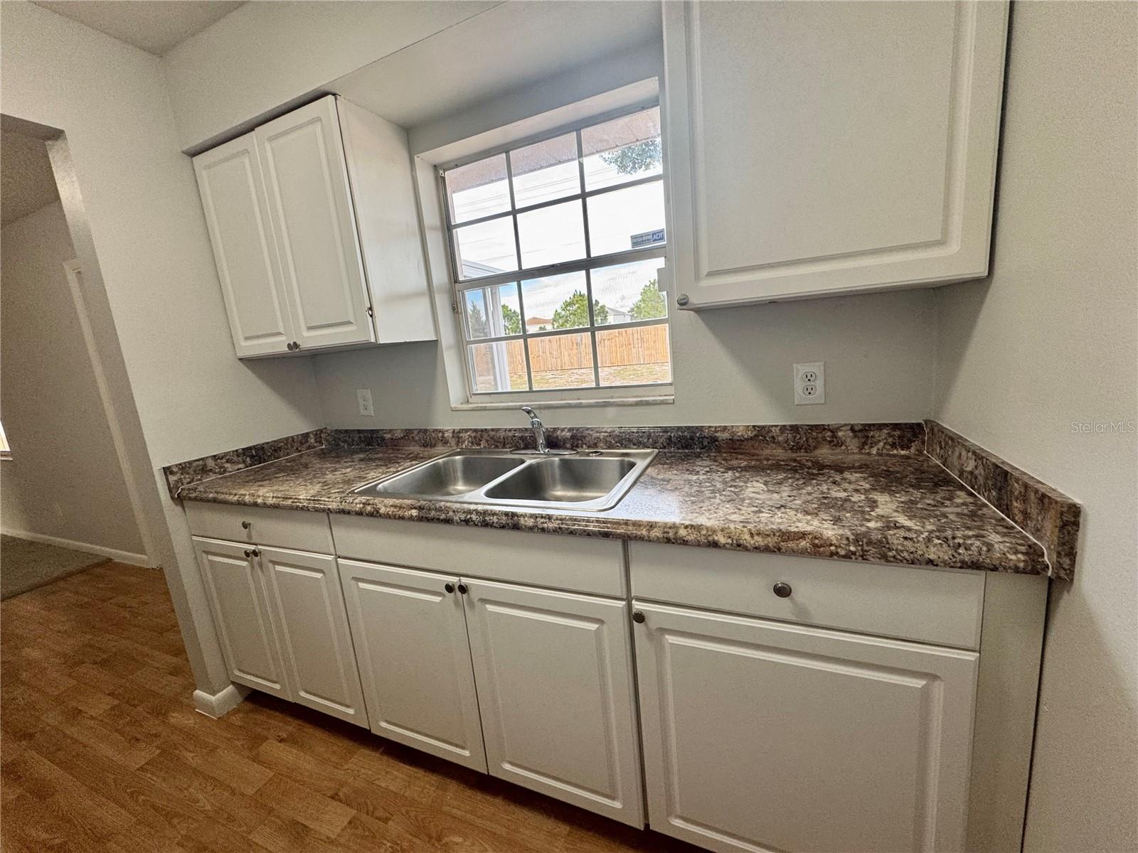 Image 7 of 20 For 203 Summer View Drive