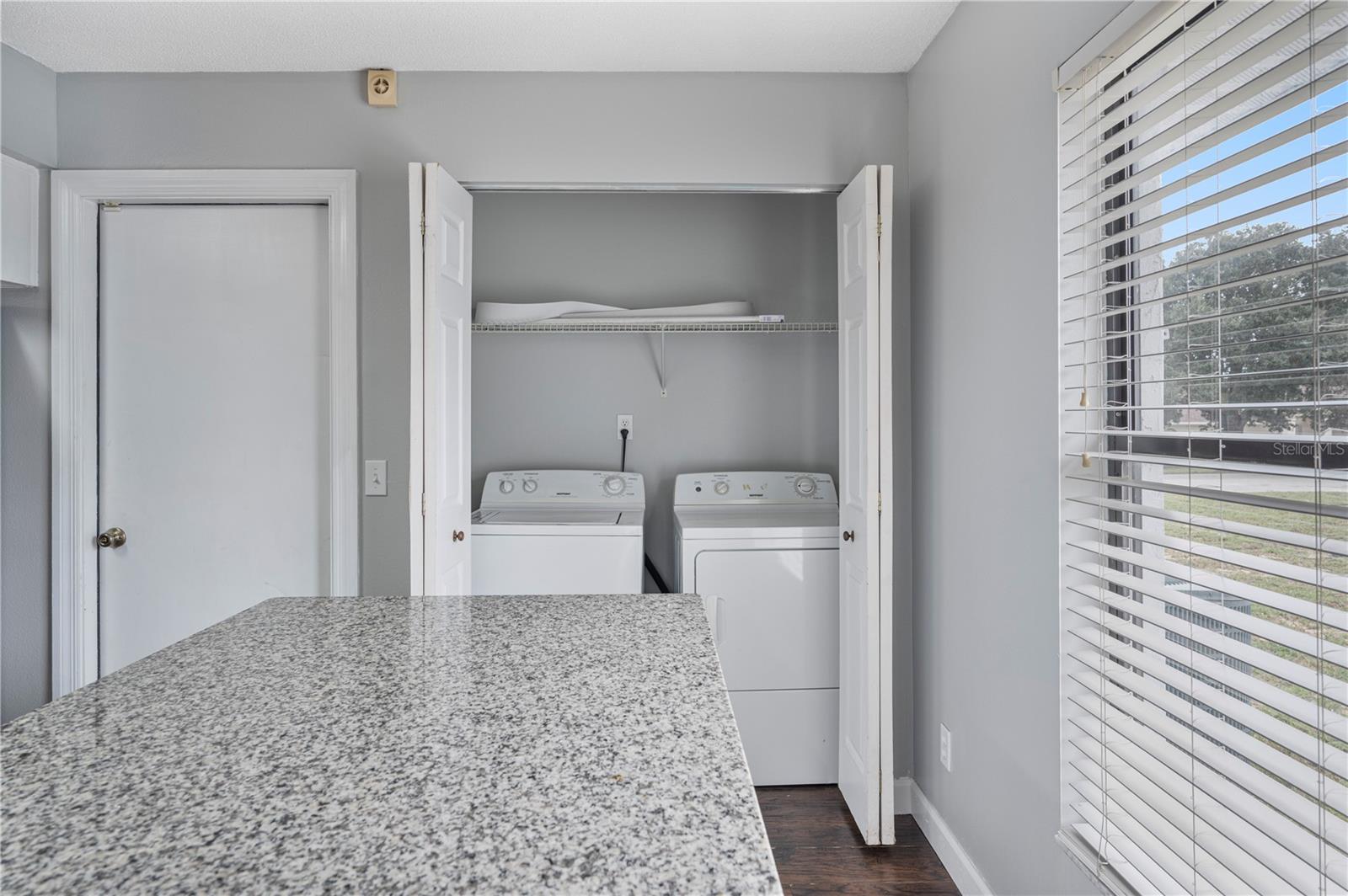 Image 26 of 34 For 941 Devonshire Way