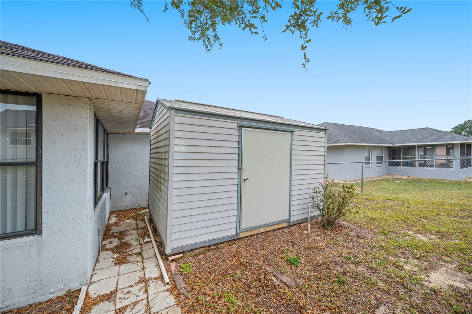 Image 31 of 34 For 941 Devonshire Way