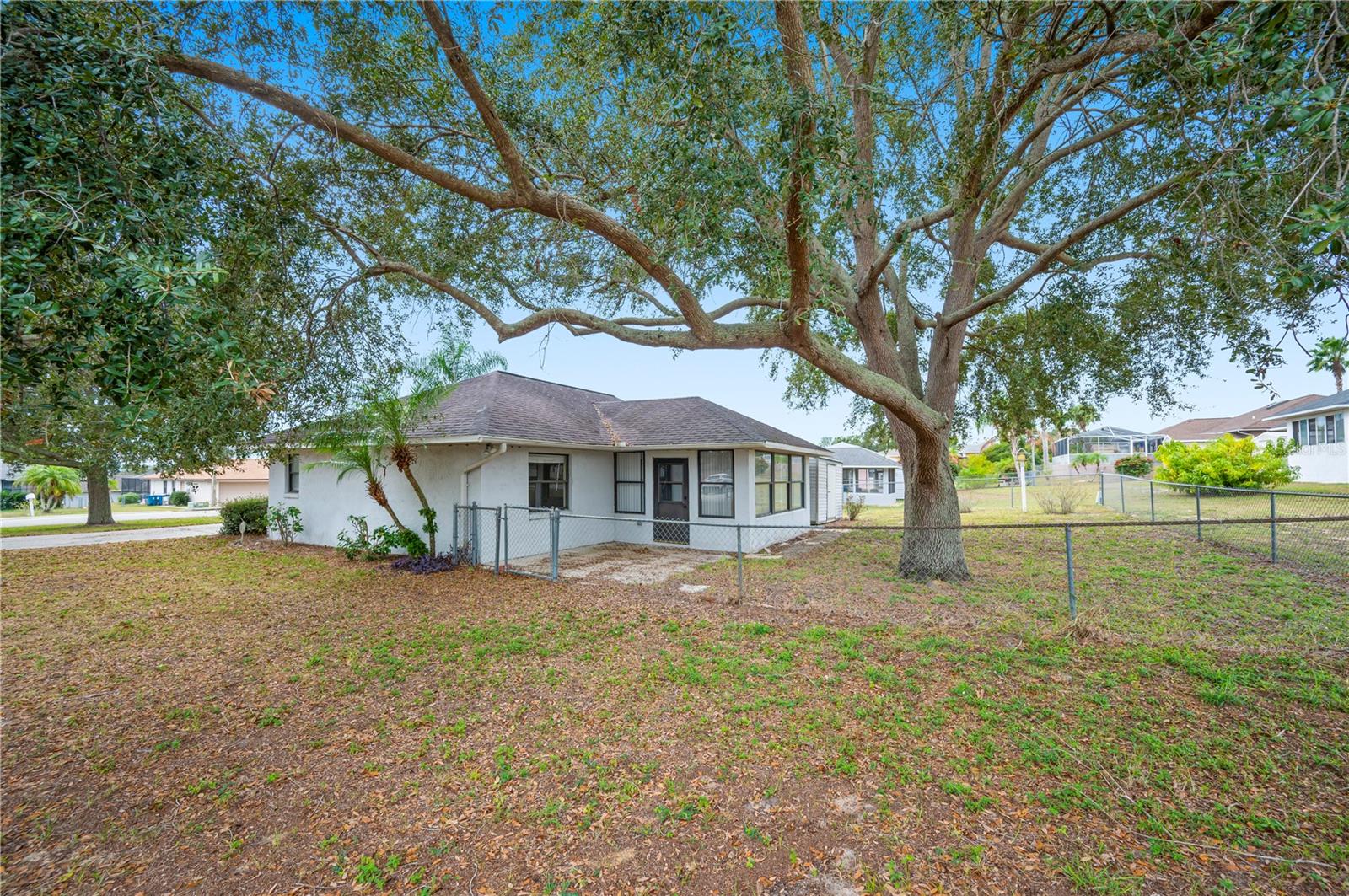 Image 34 of 34 For 941 Devonshire Way