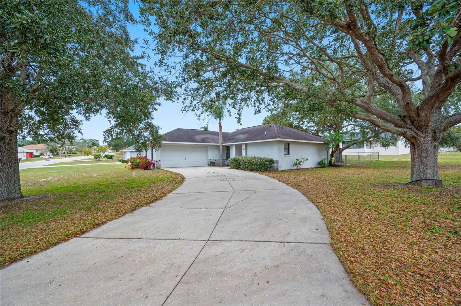 Image 4 of 34 For 941 Devonshire Way