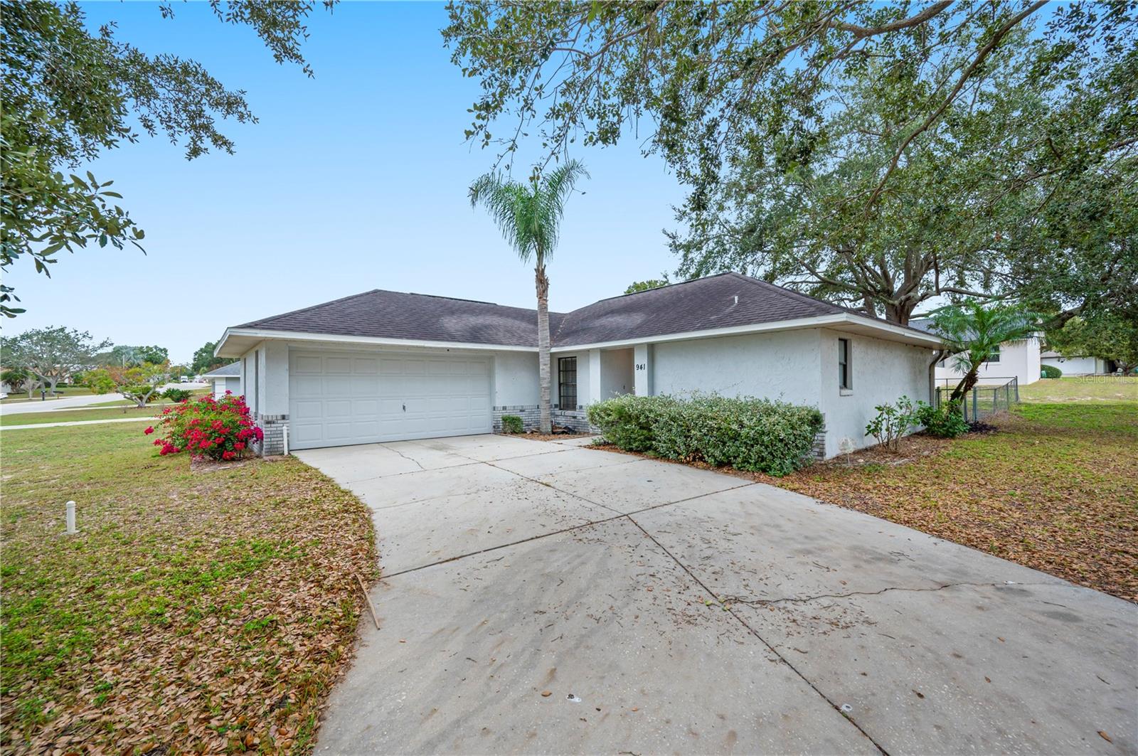 Image 5 of 34 For 941 Devonshire Way