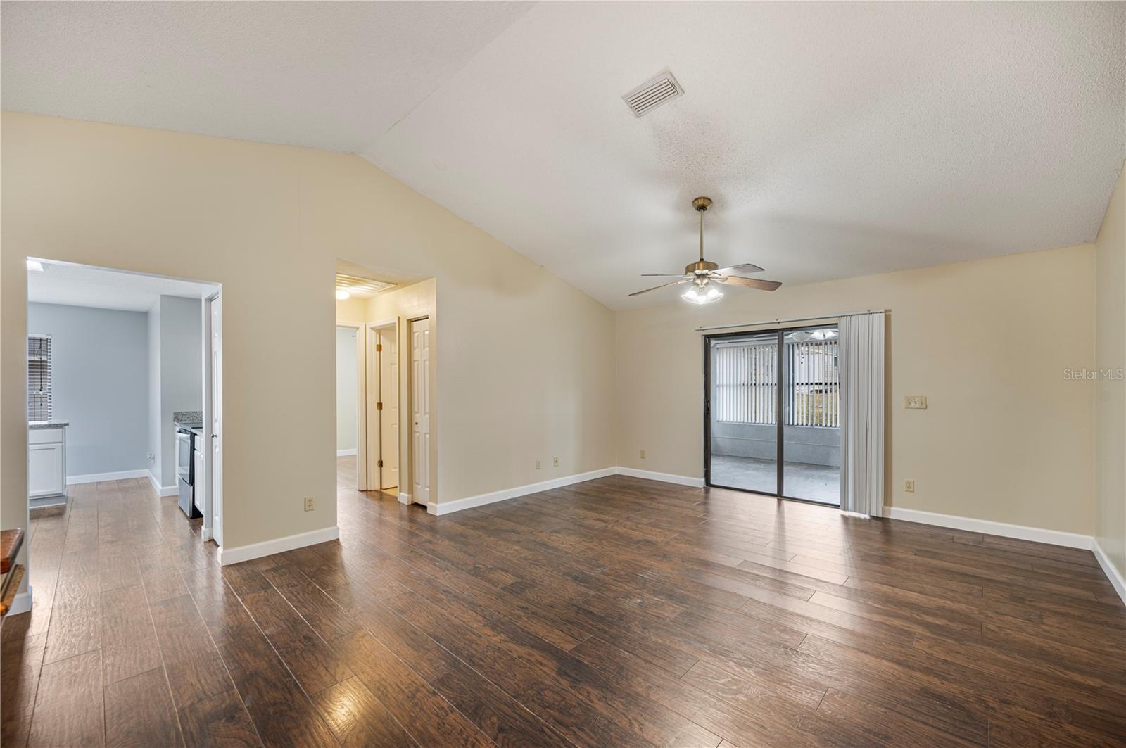 Image 6 of 34 For 941 Devonshire Way