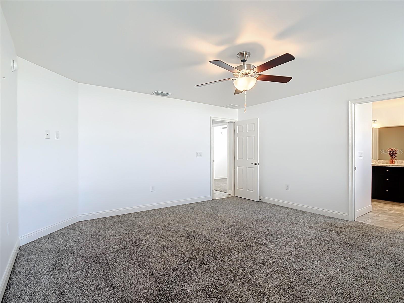 Image 31 of 50 For 154 Eloise Oaks Drive