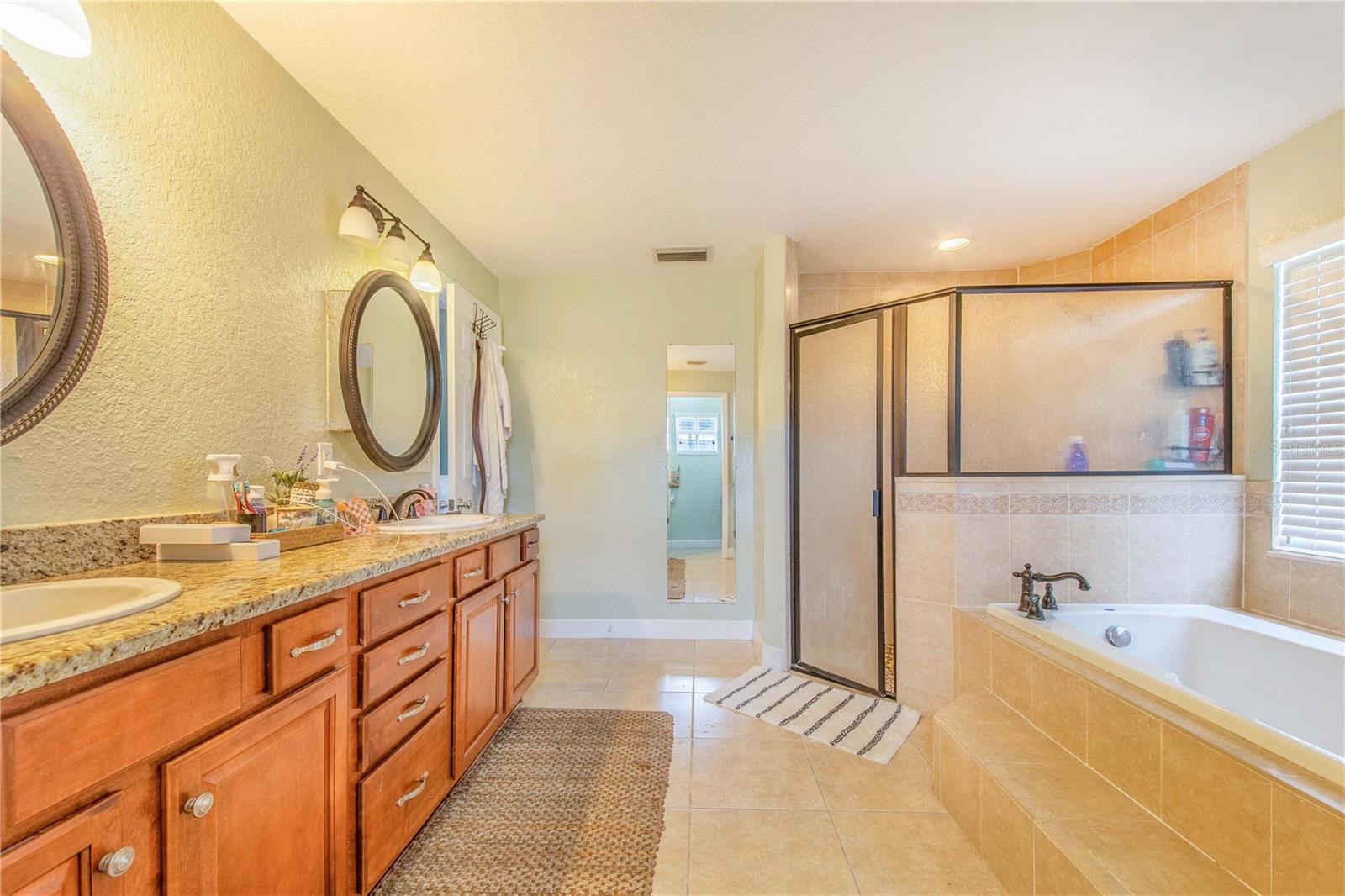 Image 18 of 36 For 4510 Holloway Creek Drive