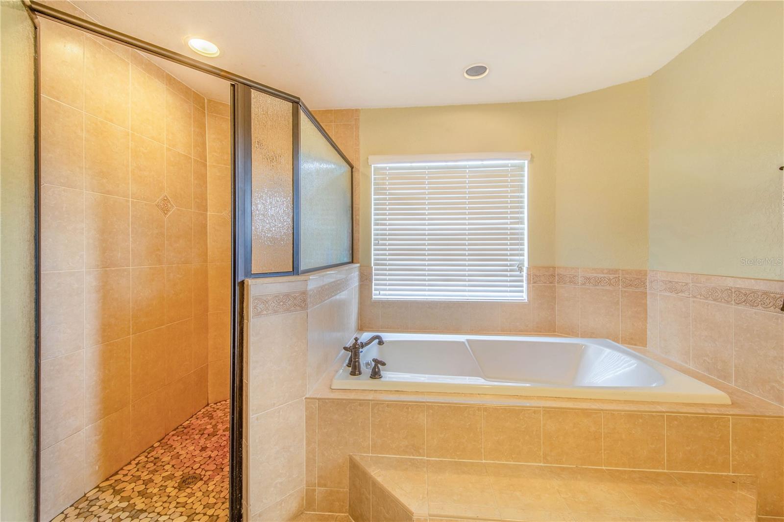 Image 19 of 36 For 4510 Holloway Creek Drive