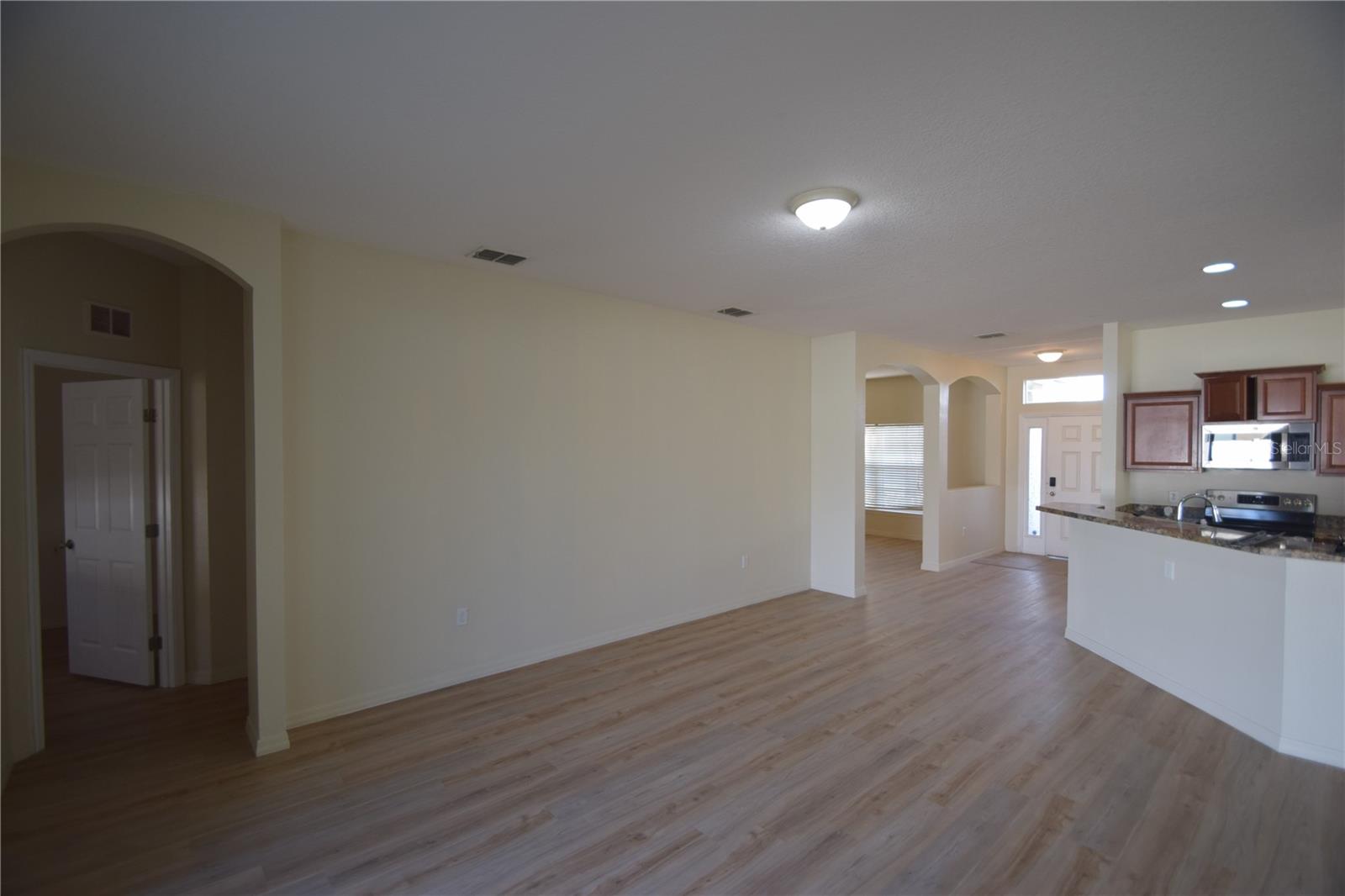 Image 10 of 32 For 823 Krenson Woods Lane