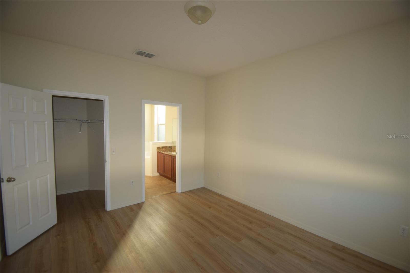 Image 21 of 32 For 823 Krenson Woods Lane