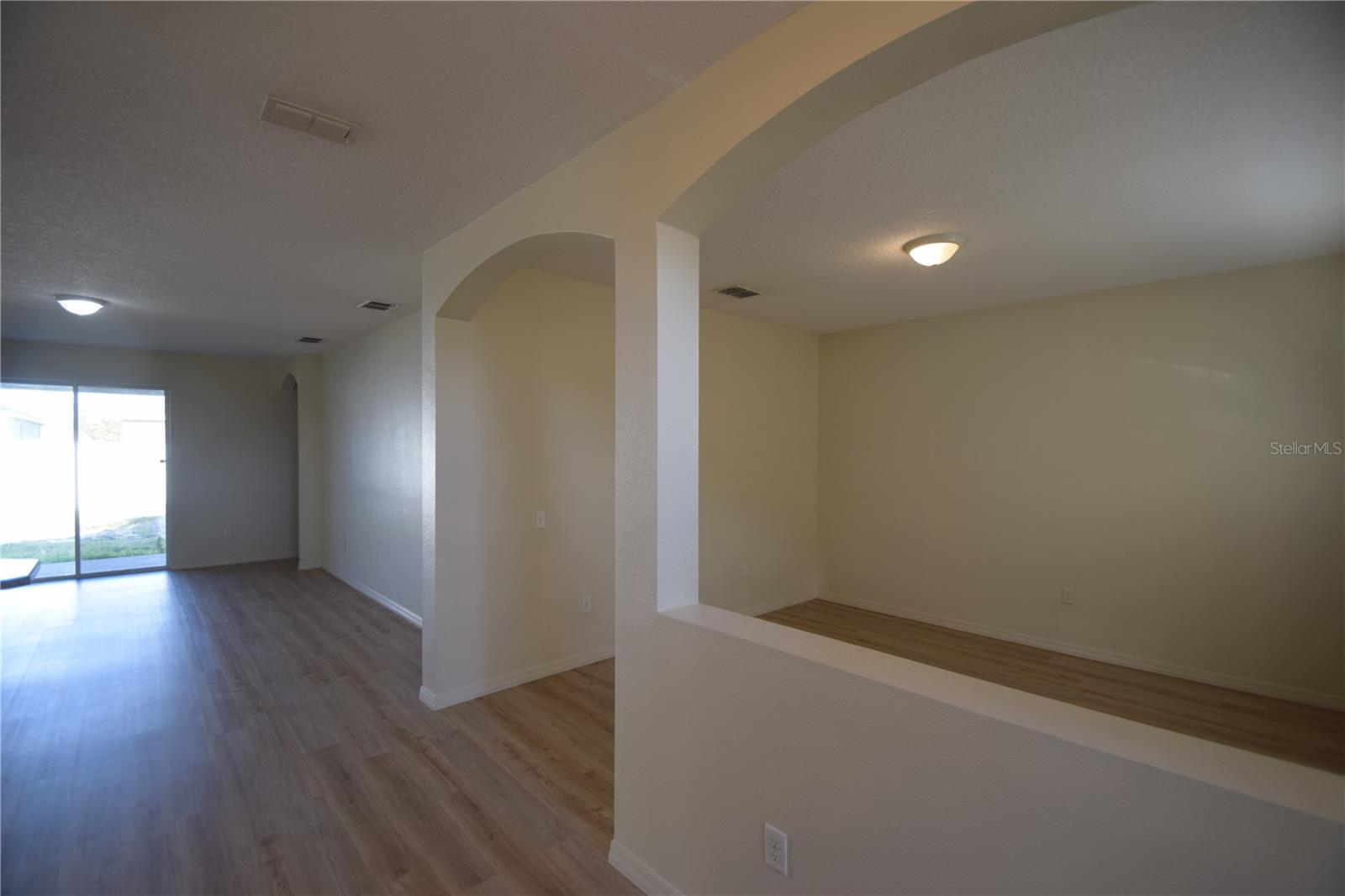 Image 5 of 32 For 823 Krenson Woods Lane