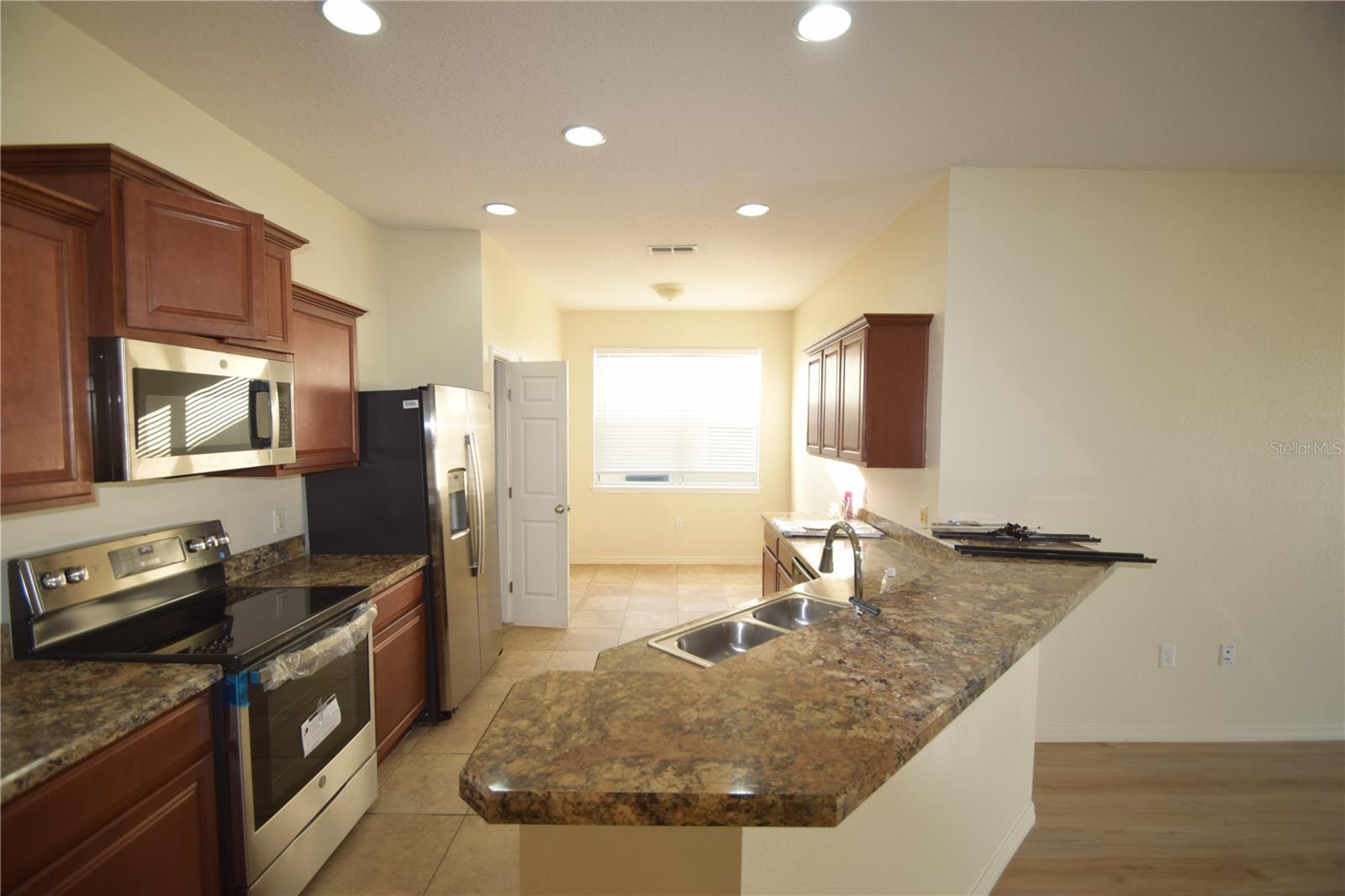 Image 8 of 32 For 823 Krenson Woods Lane