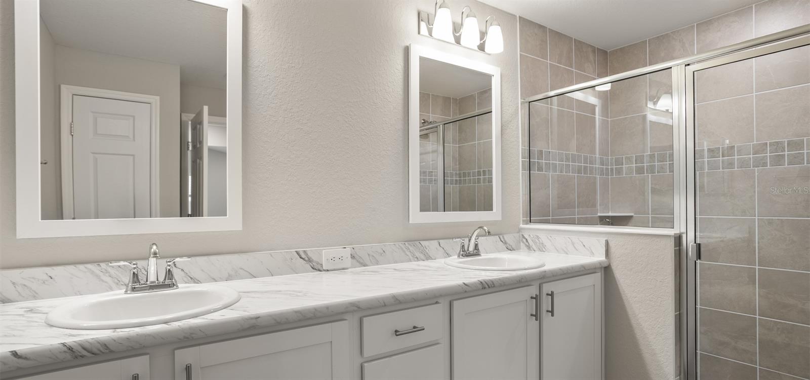 Image 17 of 19 For 4463 Rapallo Avenue