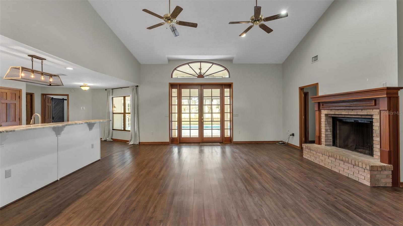 Listing photo id 35 for 1612 Williams Road