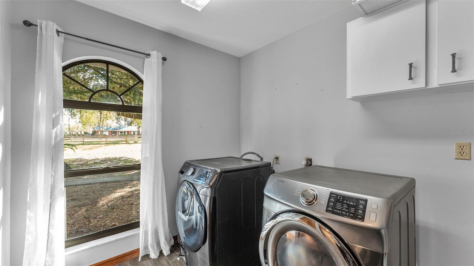 Listing photo id 53 for 1612 Williams Road