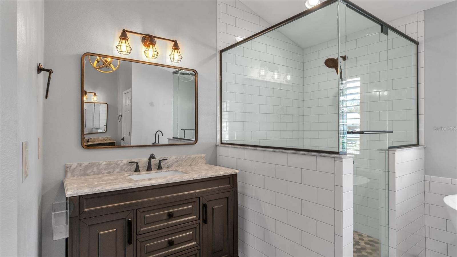 Listing photo id 61 for 1612 Williams Road