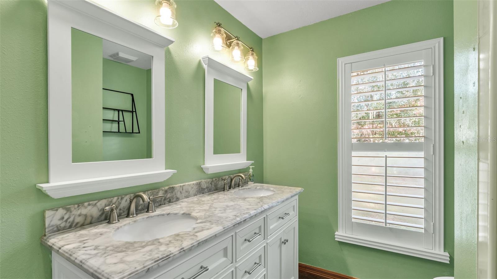 Listing photo id 67 for 1612 Williams Road