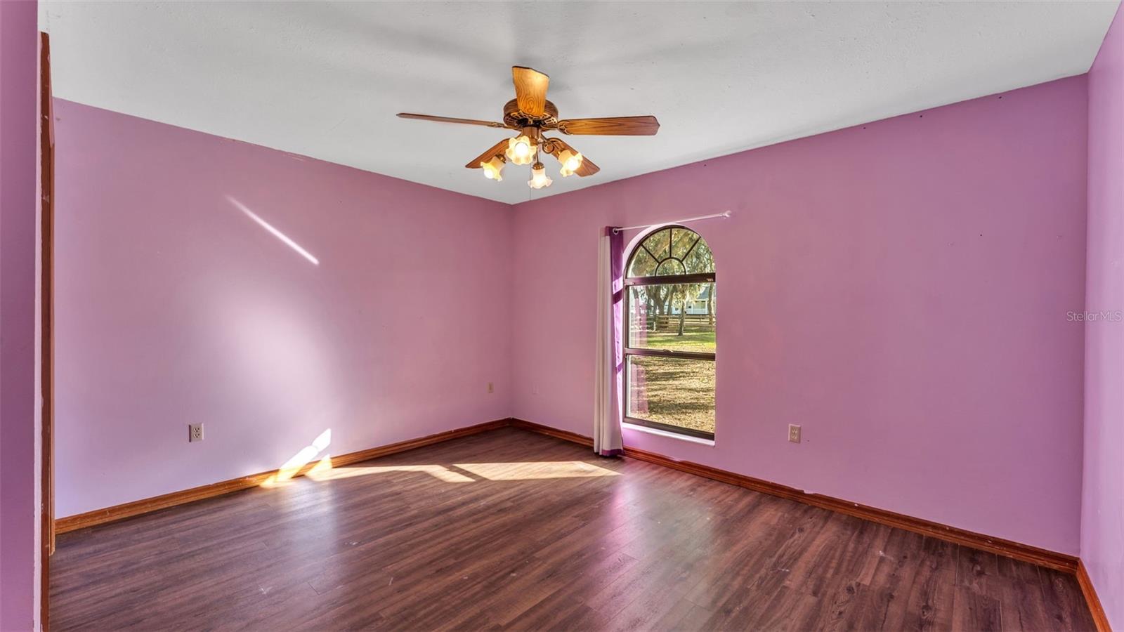 Listing photo id 70 for 1612 Williams Road