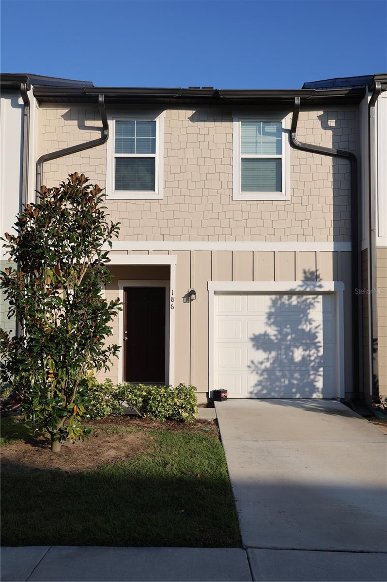 Listing Details for 186 Mandovi Street, DAVENPORT, FL 33837