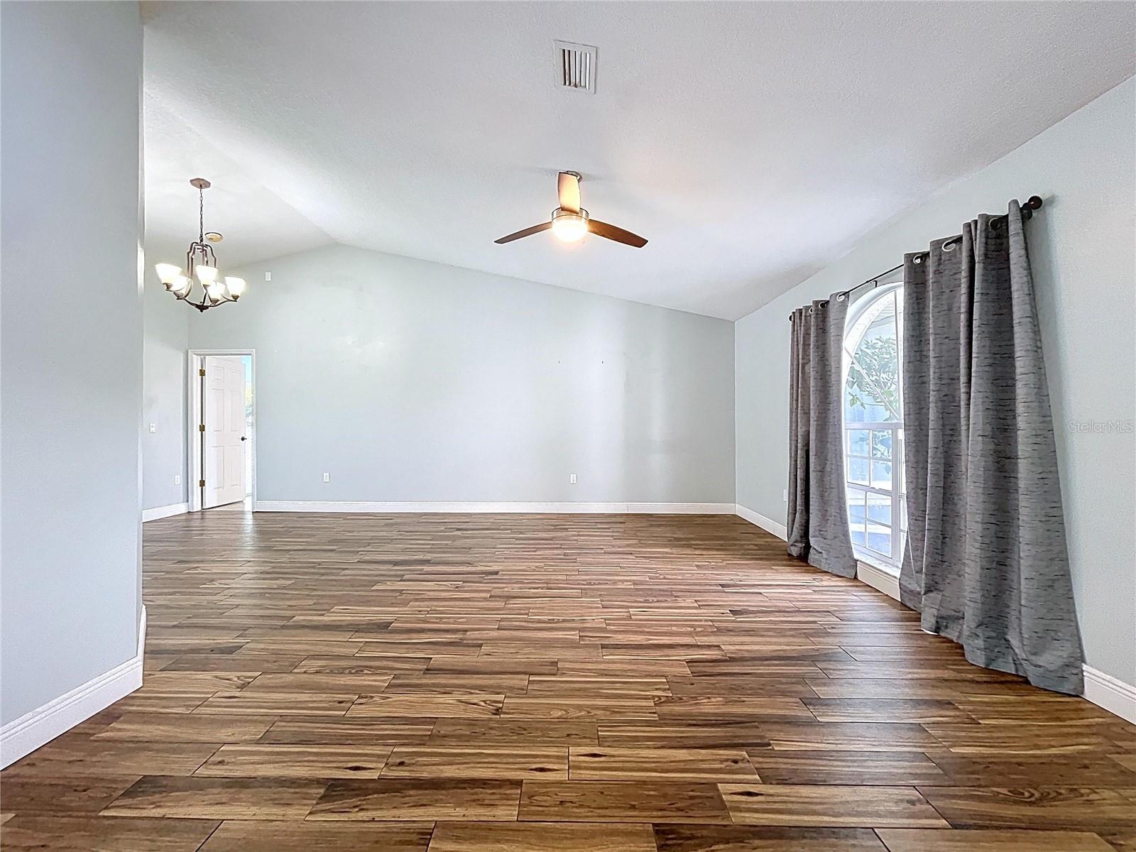 Image 16 of 57 For 18812 Bascomb Lane