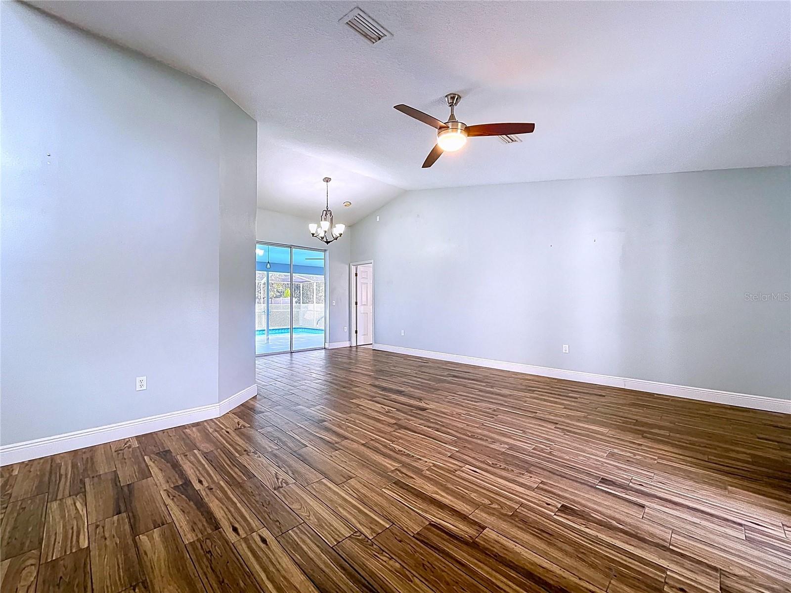 Image 18 of 57 For 18812 Bascomb Lane