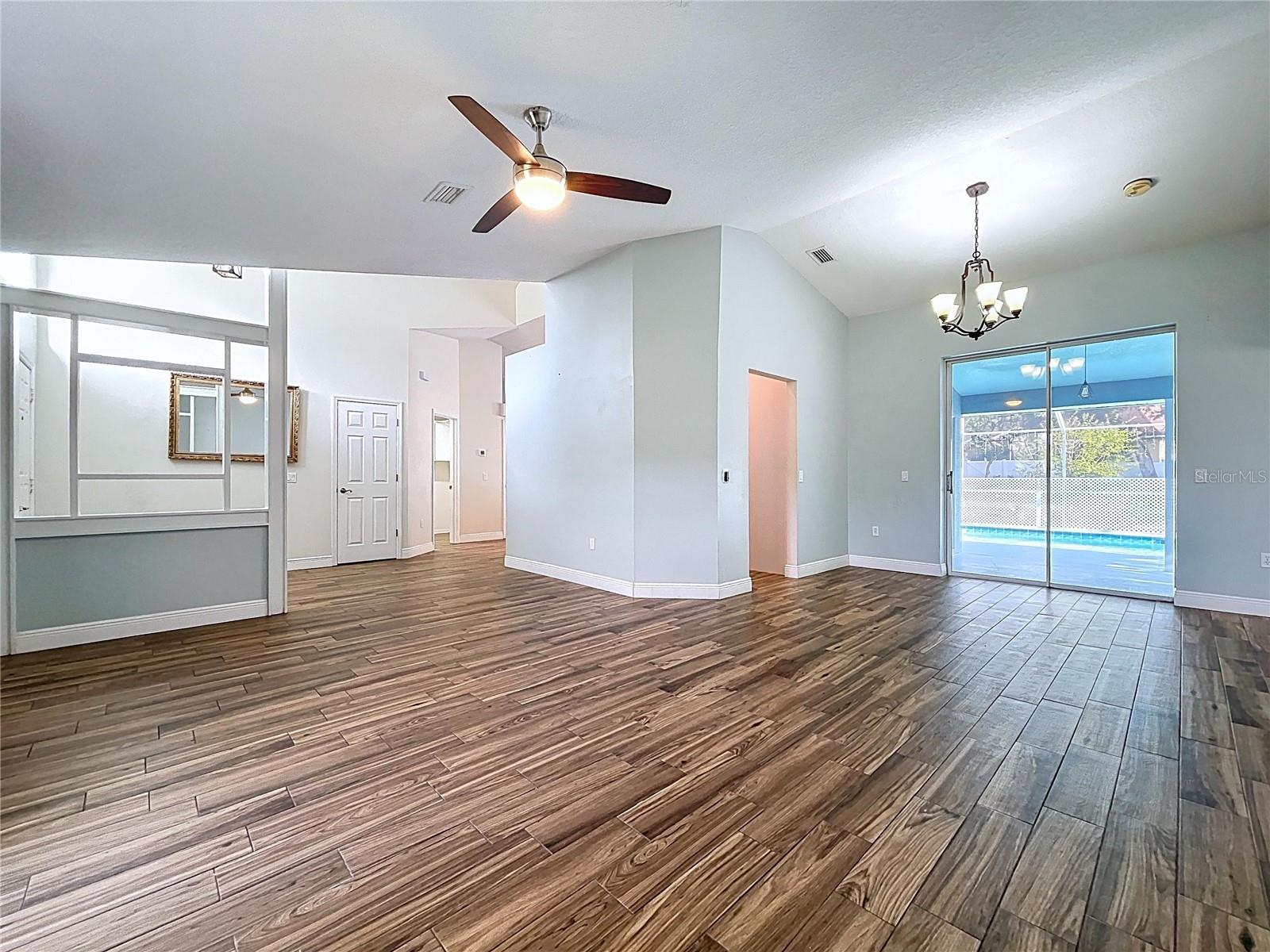 Image 22 of 57 For 18812 Bascomb Lane