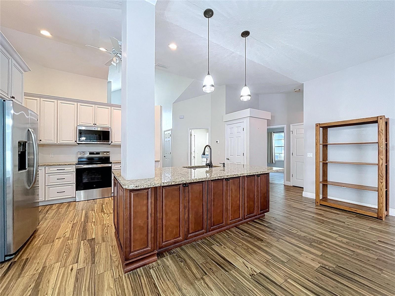 Image 25 of 57 For 18812 Bascomb Lane