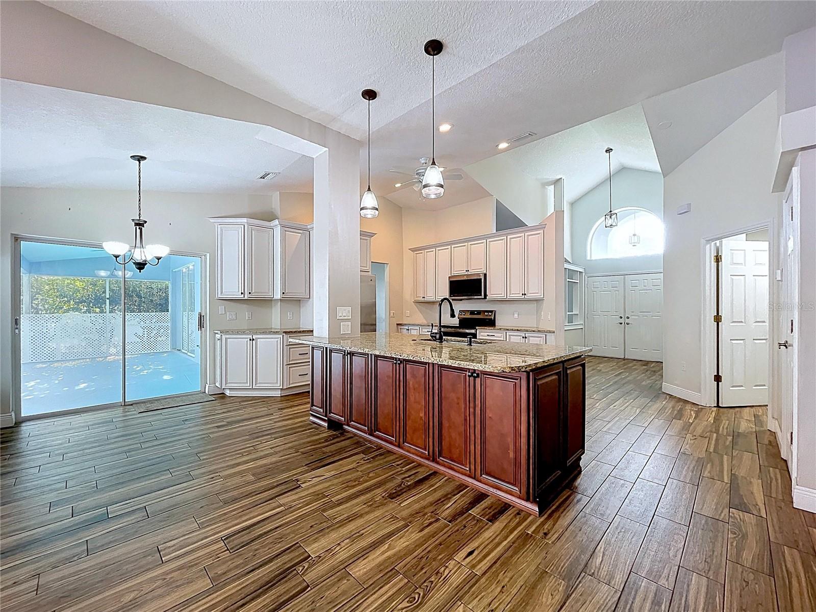 Image 26 of 57 For 18812 Bascomb Lane