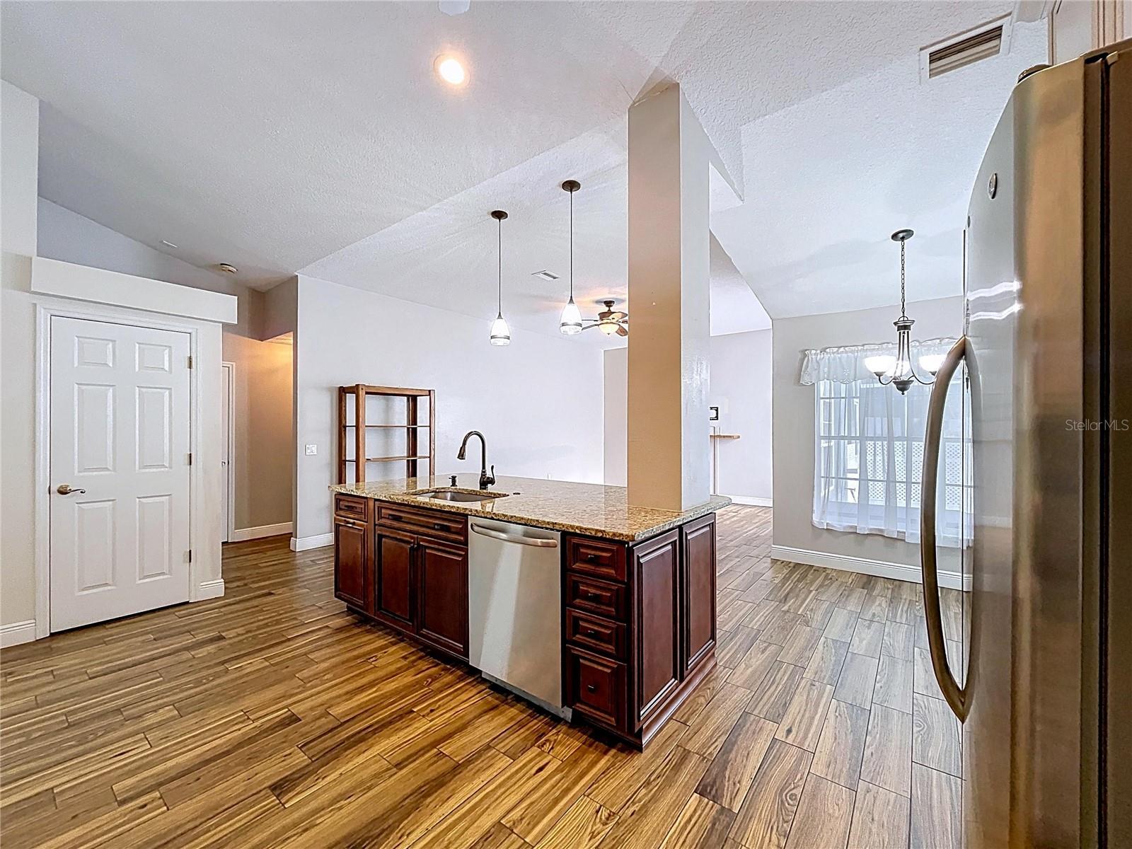 Image 30 of 57 For 18812 Bascomb Lane