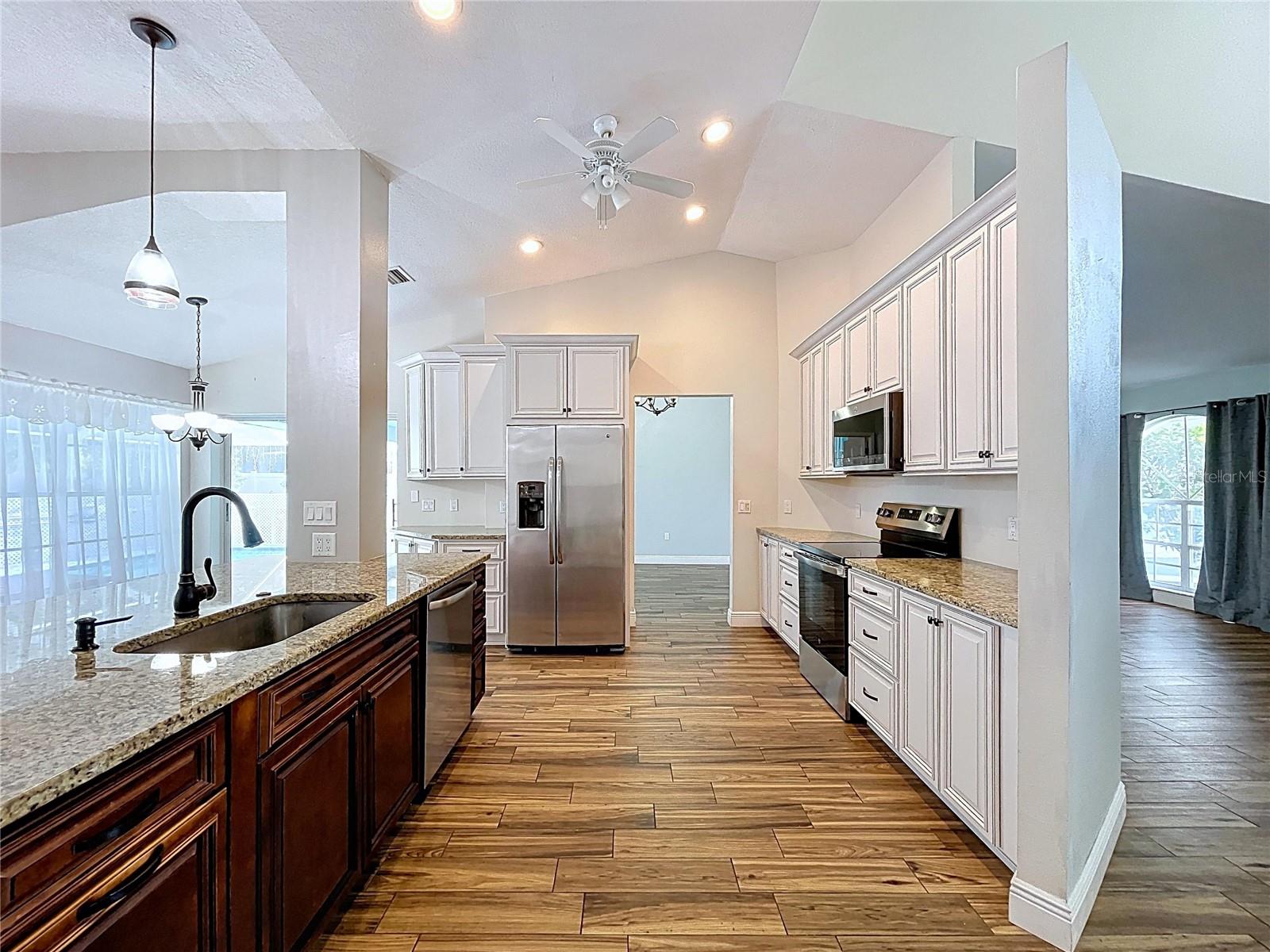 Image 32 of 57 For 18812 Bascomb Lane