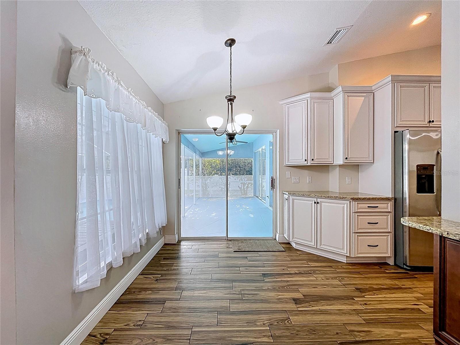 Image 35 of 57 For 18812 Bascomb Lane