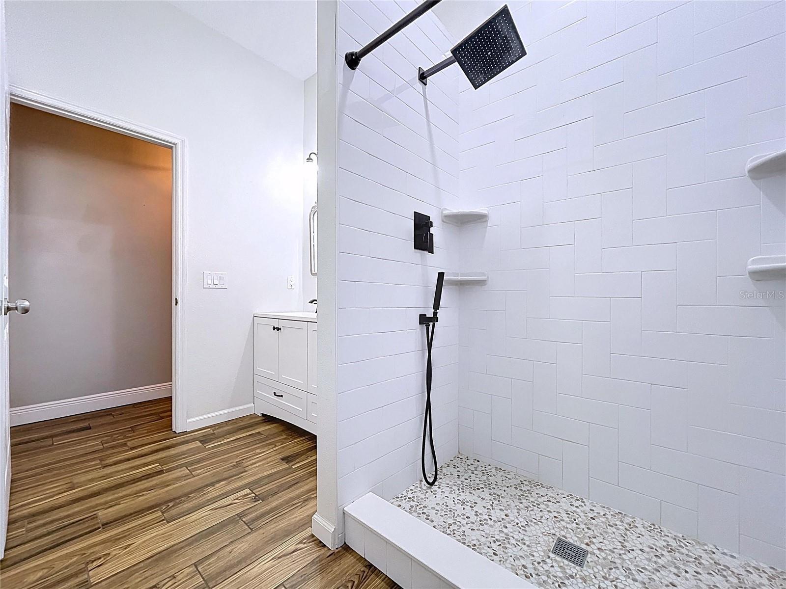 Image 46 of 57 For 18812 Bascomb Lane