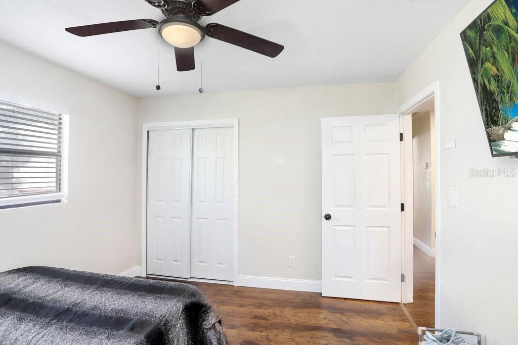 Image 11 of 29 For 903 Park Road