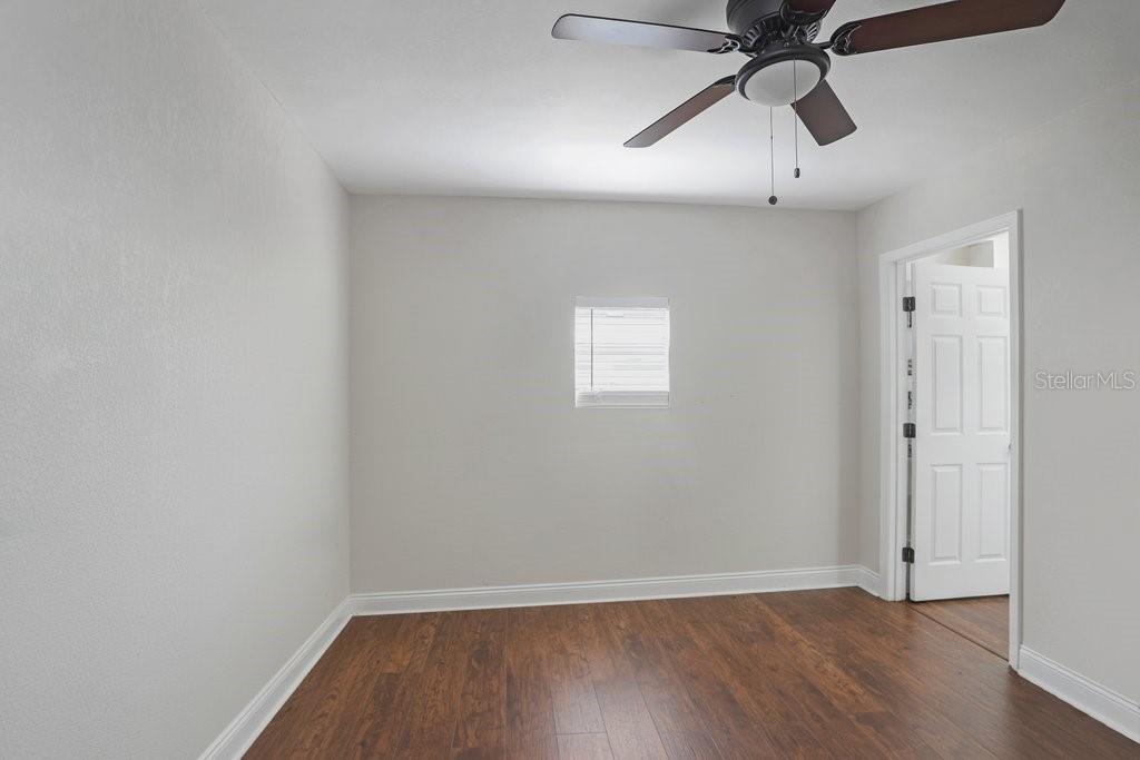 Image 12 of 29 For 903 Park Road