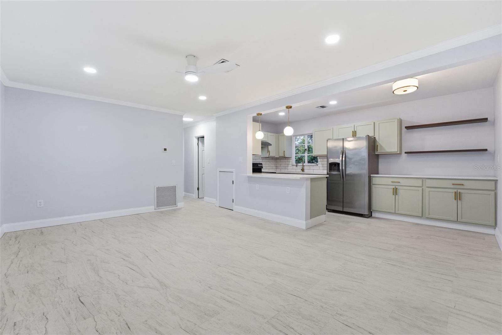 Image 3 of 30 For 808 Guild Drive