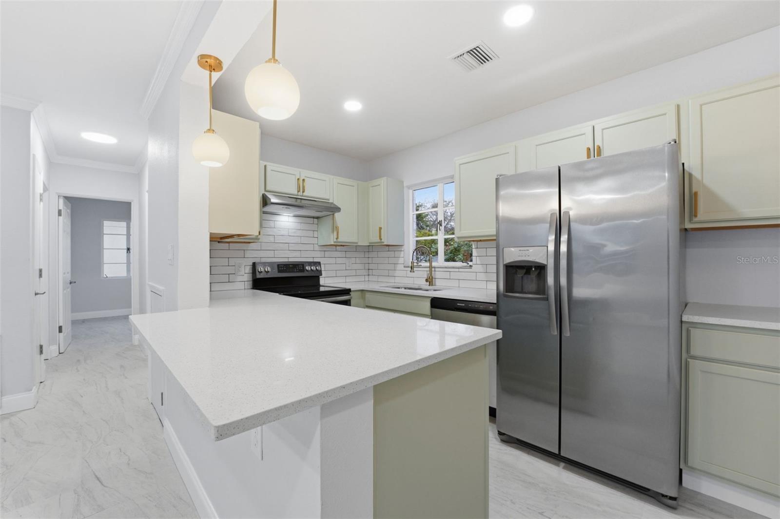 Image 5 of 30 For 808 Guild Drive