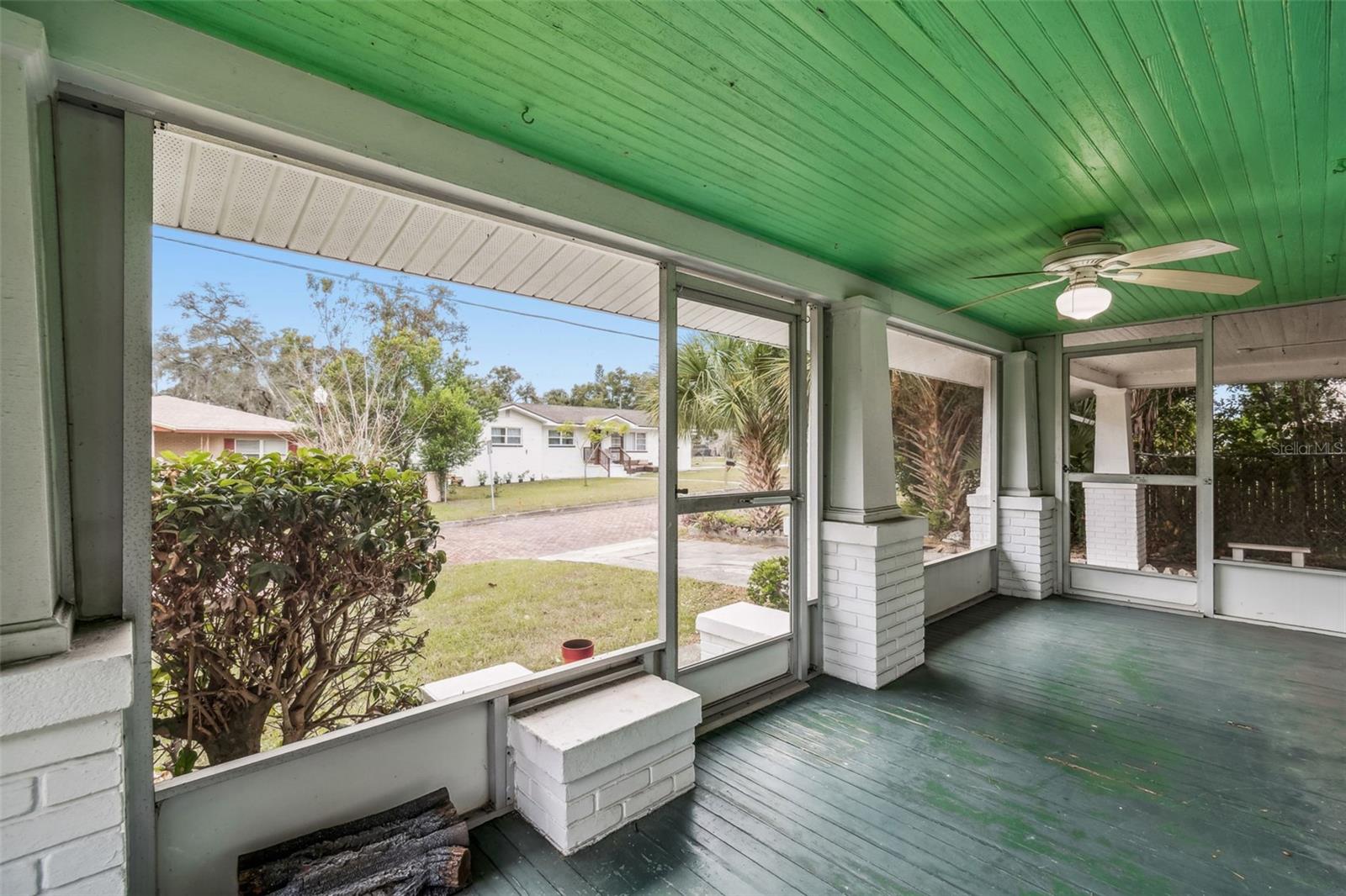 Image 17 of 91 For 943 Ruby Street