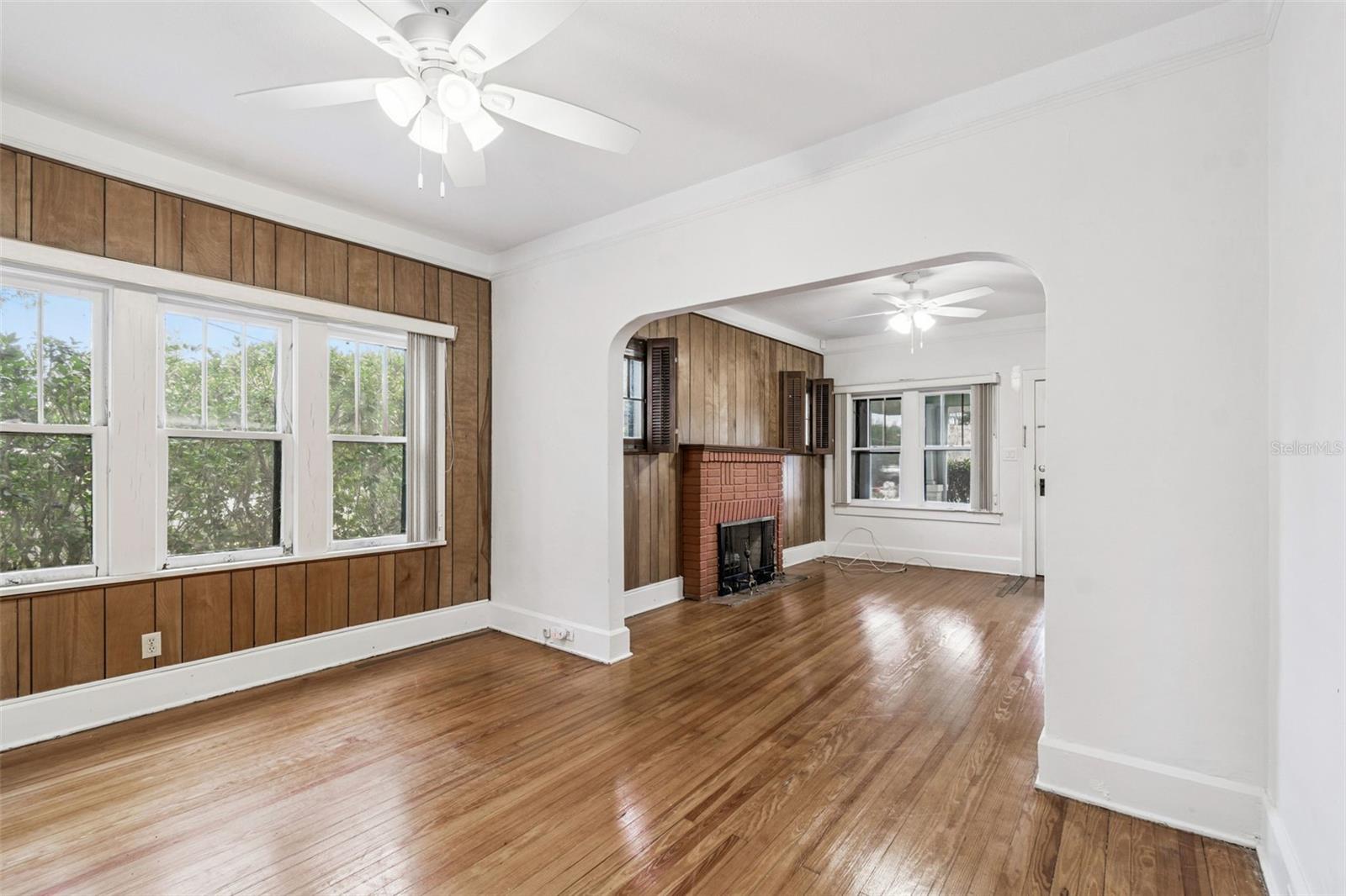 Image 28 of 91 For 943 Ruby Street