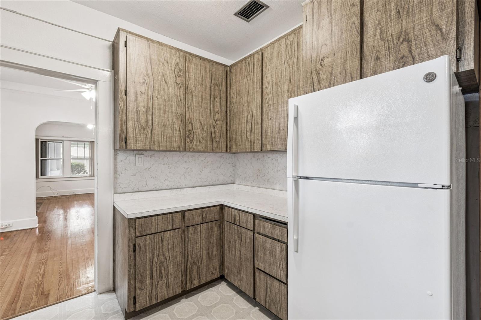 Image 31 of 91 For 943 Ruby Street