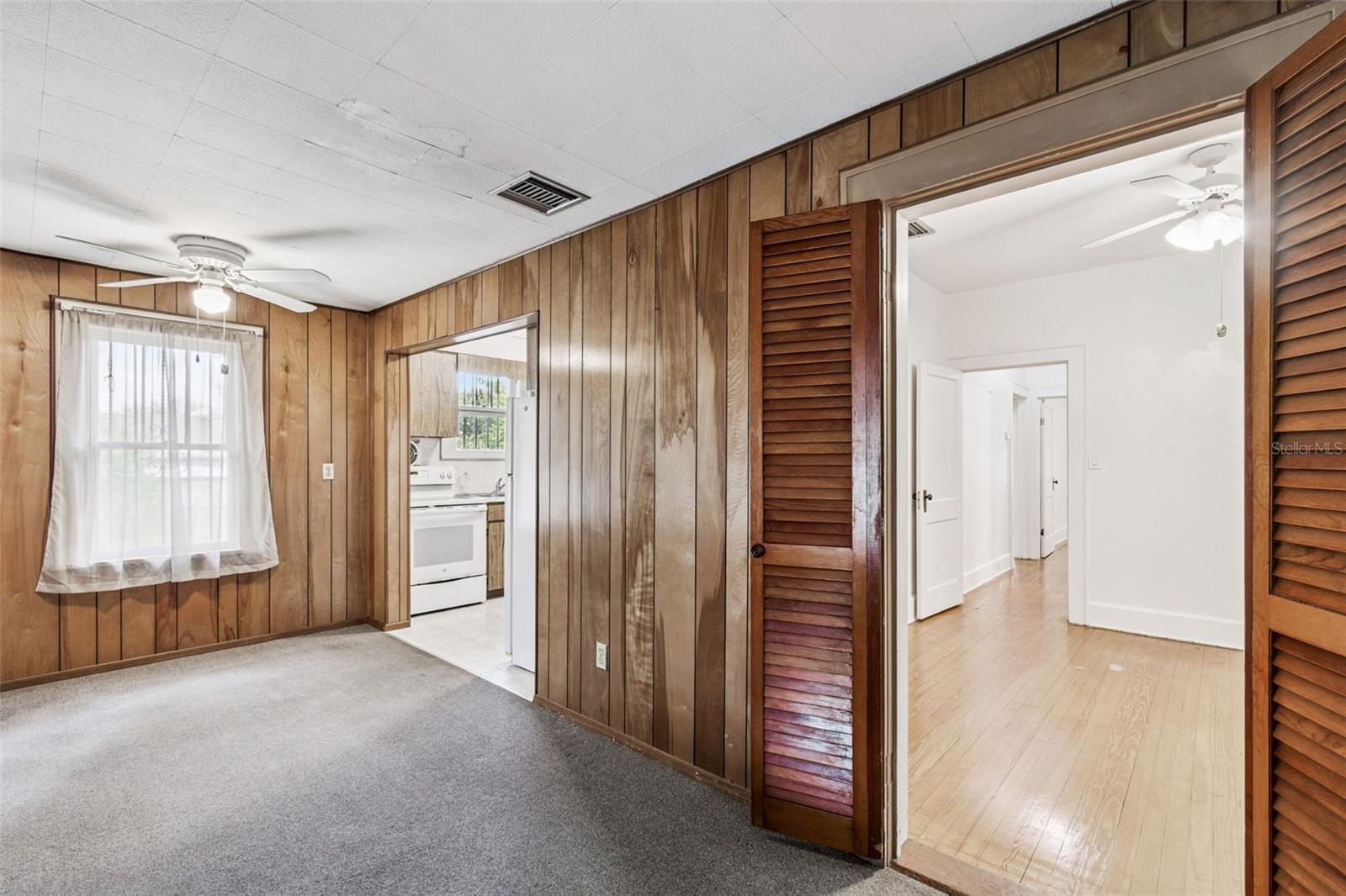 Image 39 of 91 For 943 Ruby Street