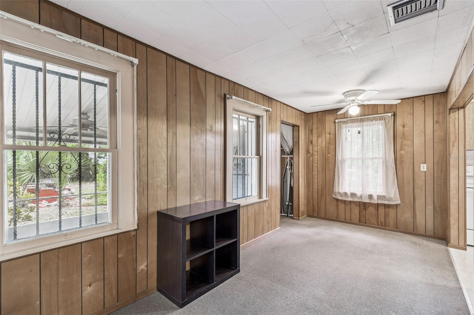 Image 40 of 91 For 943 Ruby Street