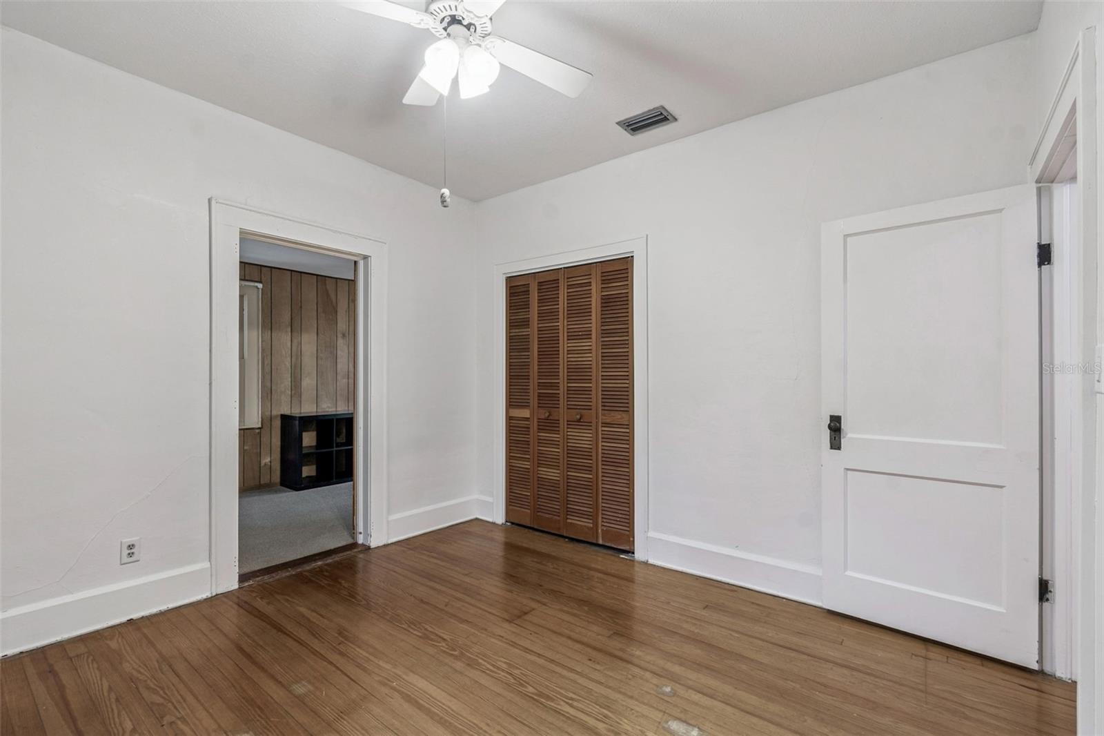 Image 48 of 91 For 943 Ruby Street